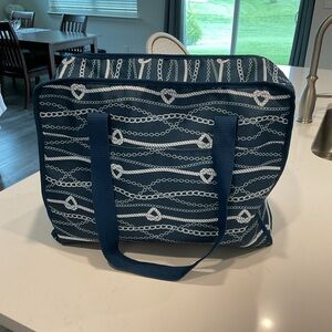 Thirty-one insulated cooler bag. Blue/nautical